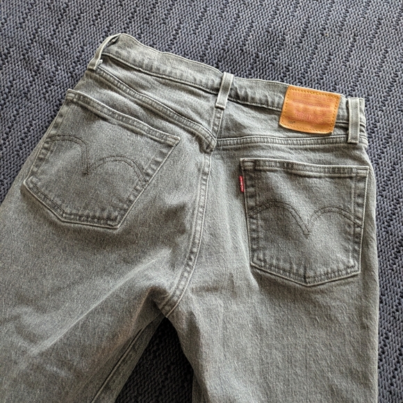 Levi's Rhinestone Hi-Rise Straight Leg Grey Jeans Sz 26 - Picture 9 of 16